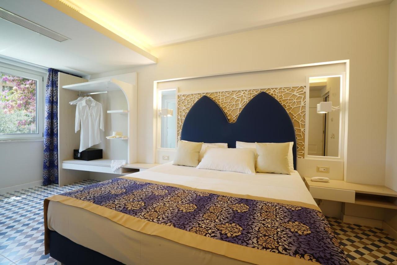 Suite Hotel L'Oasi Di Riaci (Adults Only) 산타도메니카 외부 사진