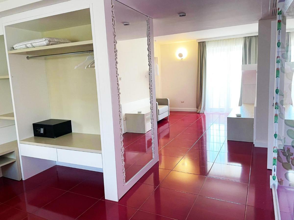 Suite Hotel L'Oasi Di Riaci (Adults Only) 산타도메니카 외부 사진